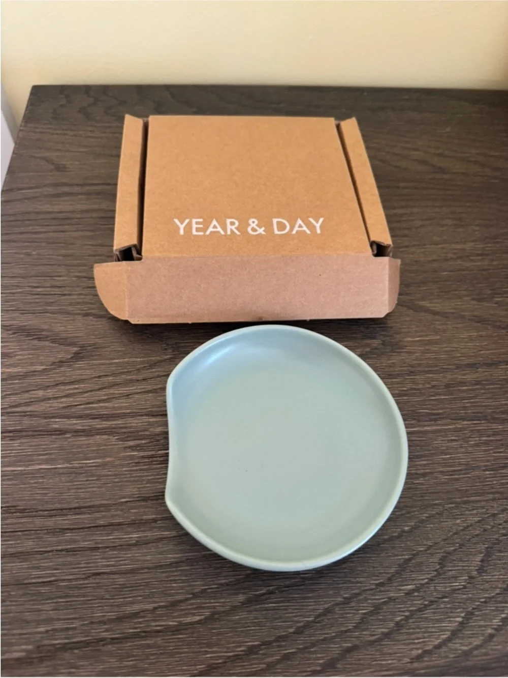 NIB Year & Day Ceramic Spoon Rest